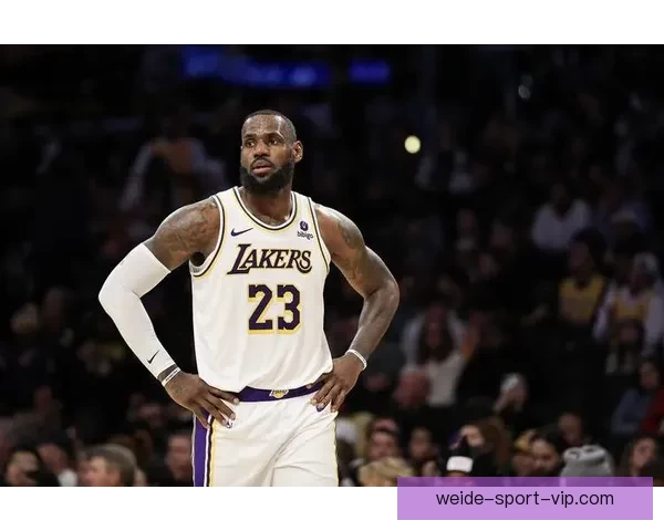 湖人双核受伤风雨飘摇詹姆斯孤身扛旗再现王者本色紫金军团命悬一线